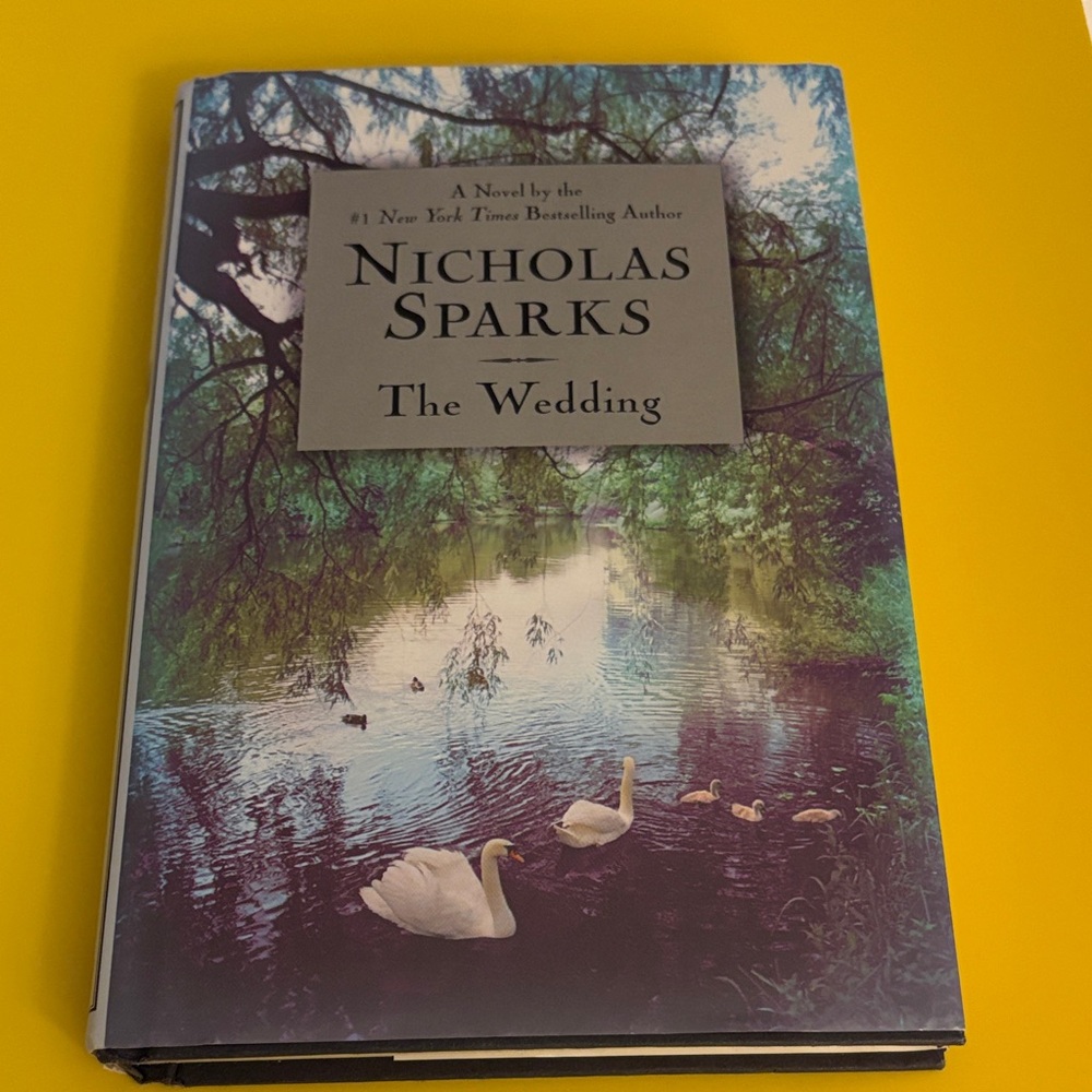 5/$5 Nicholas Sparks 'The Wedding' Hardcover